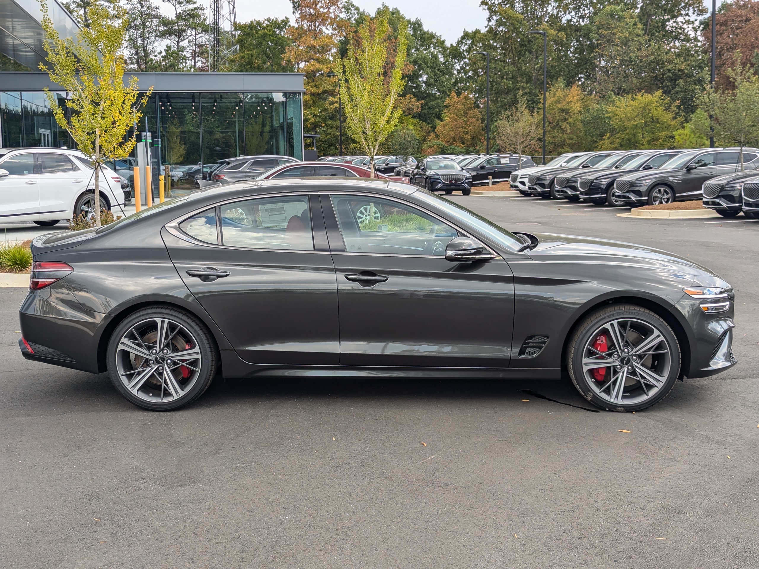 2025 Genesis G70 2.5T 8