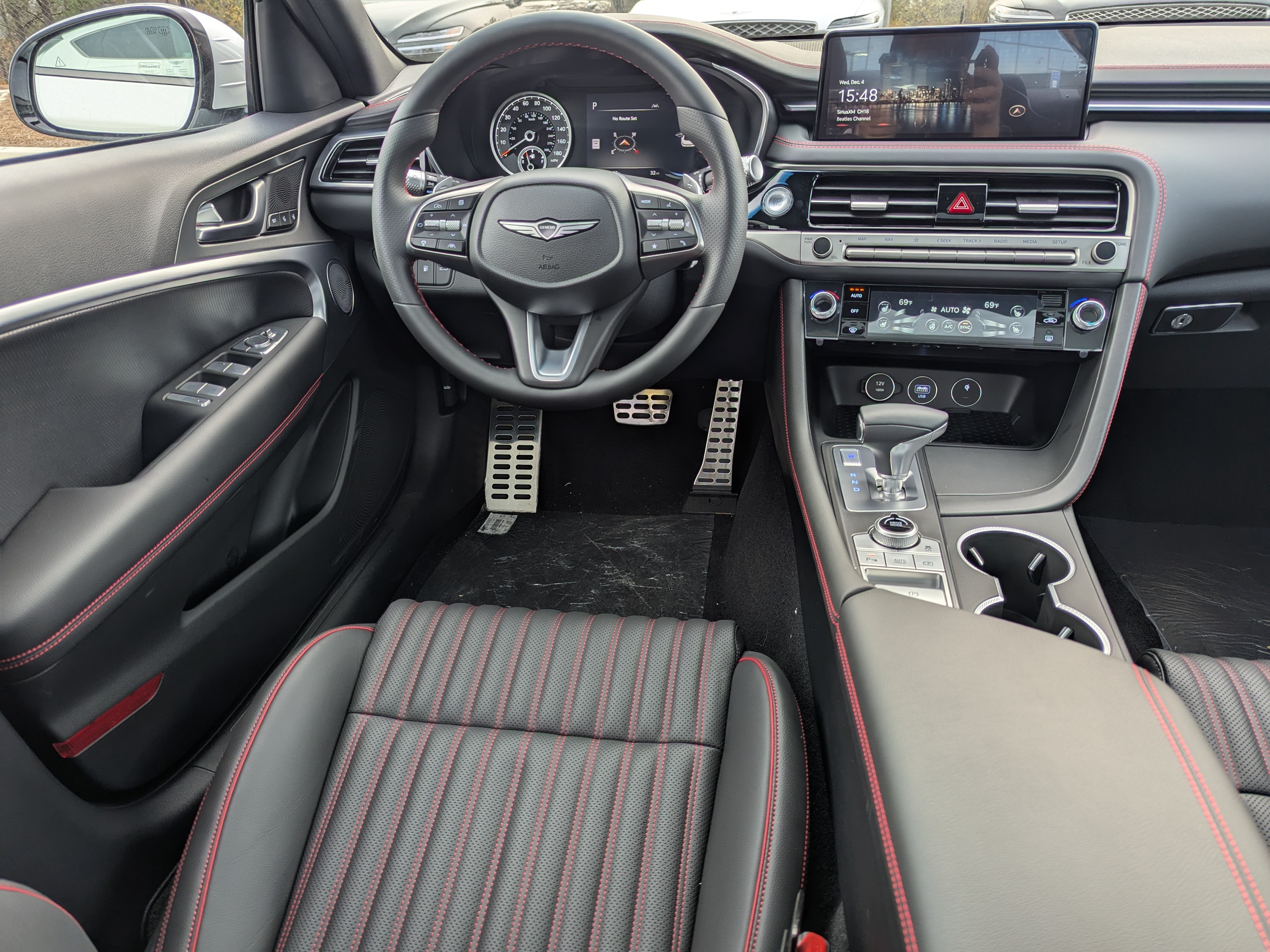 2025 Genesis G70 2.5T 14