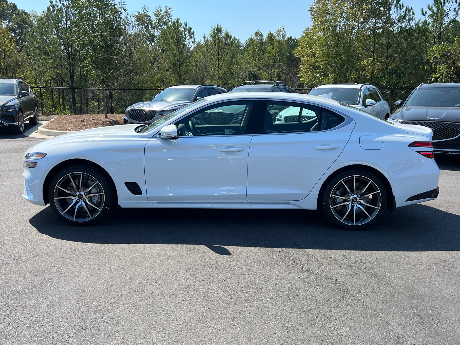 2025 Genesis G70 2.5T 4