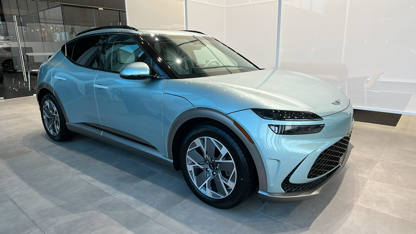 2025 Genesis GV60 Standard 1