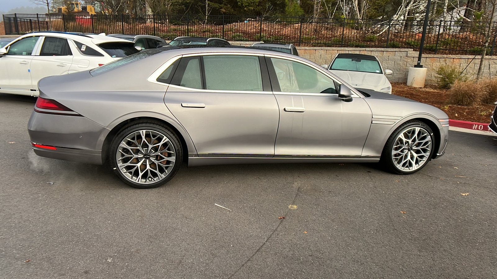 2025 Genesis G90 3.5T e-SC 8