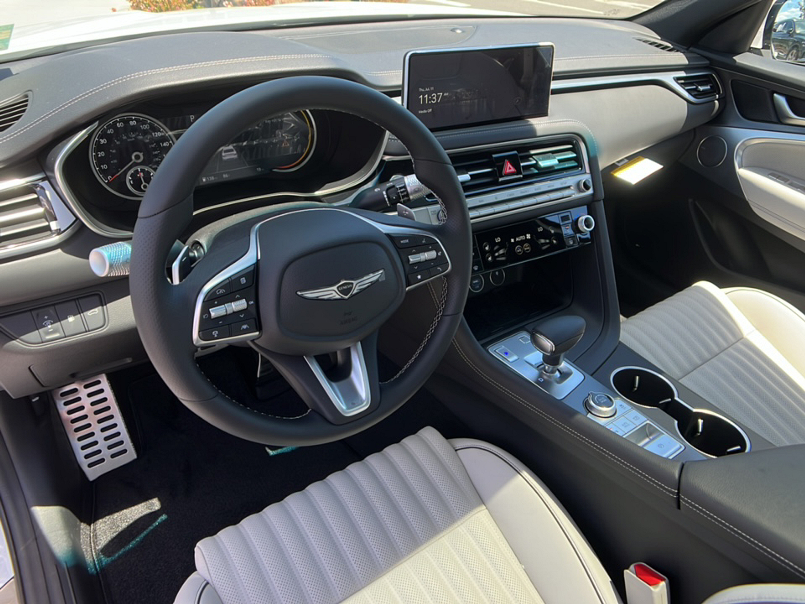 2025 Genesis G70 2.5T 16