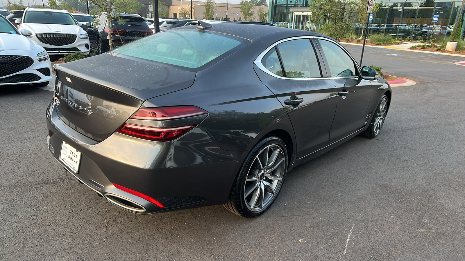 2025 Genesis G70 2.5T 7