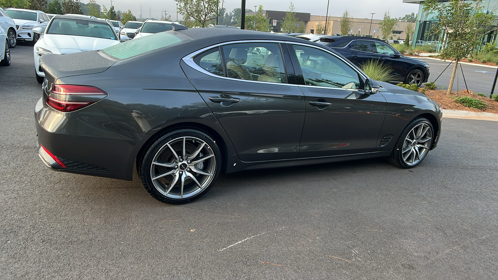 2025 Genesis G70 2.5T 8