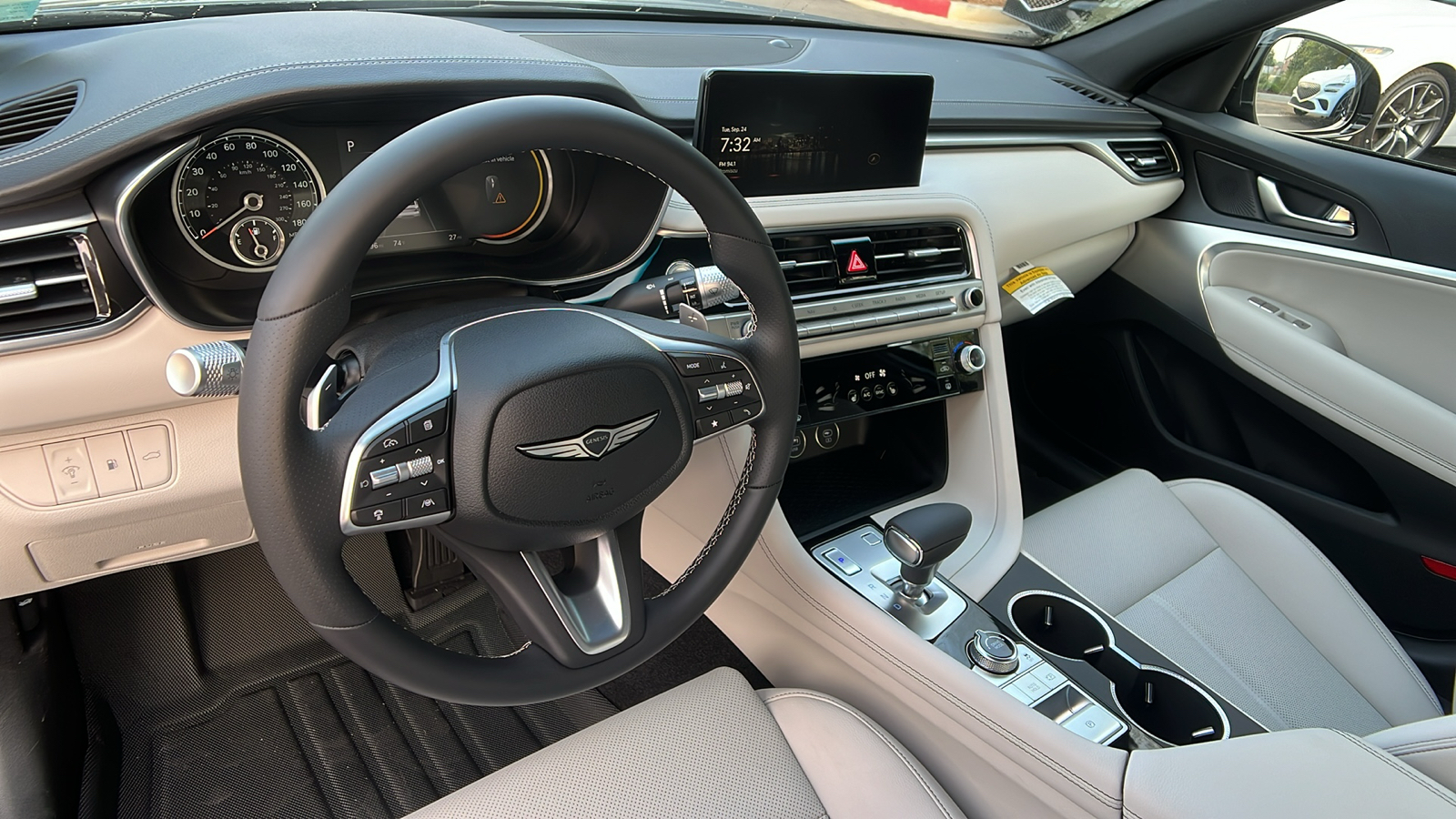 2025 Genesis G70 2.5T 15