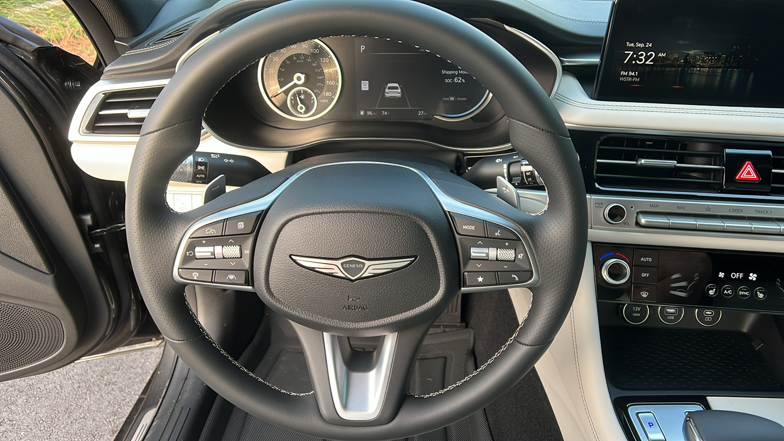 2025 Genesis G70 2.5T 16