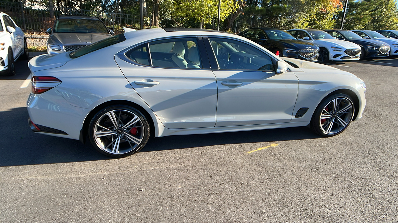 2025 Genesis G70 2.5T 8