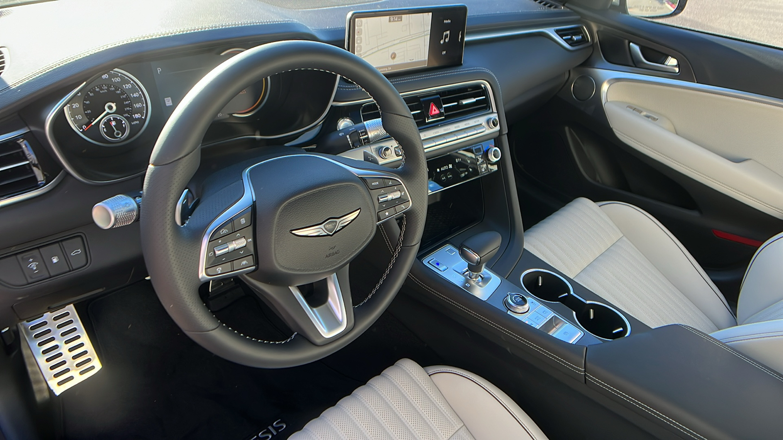 2025 Genesis G70 2.5T 16