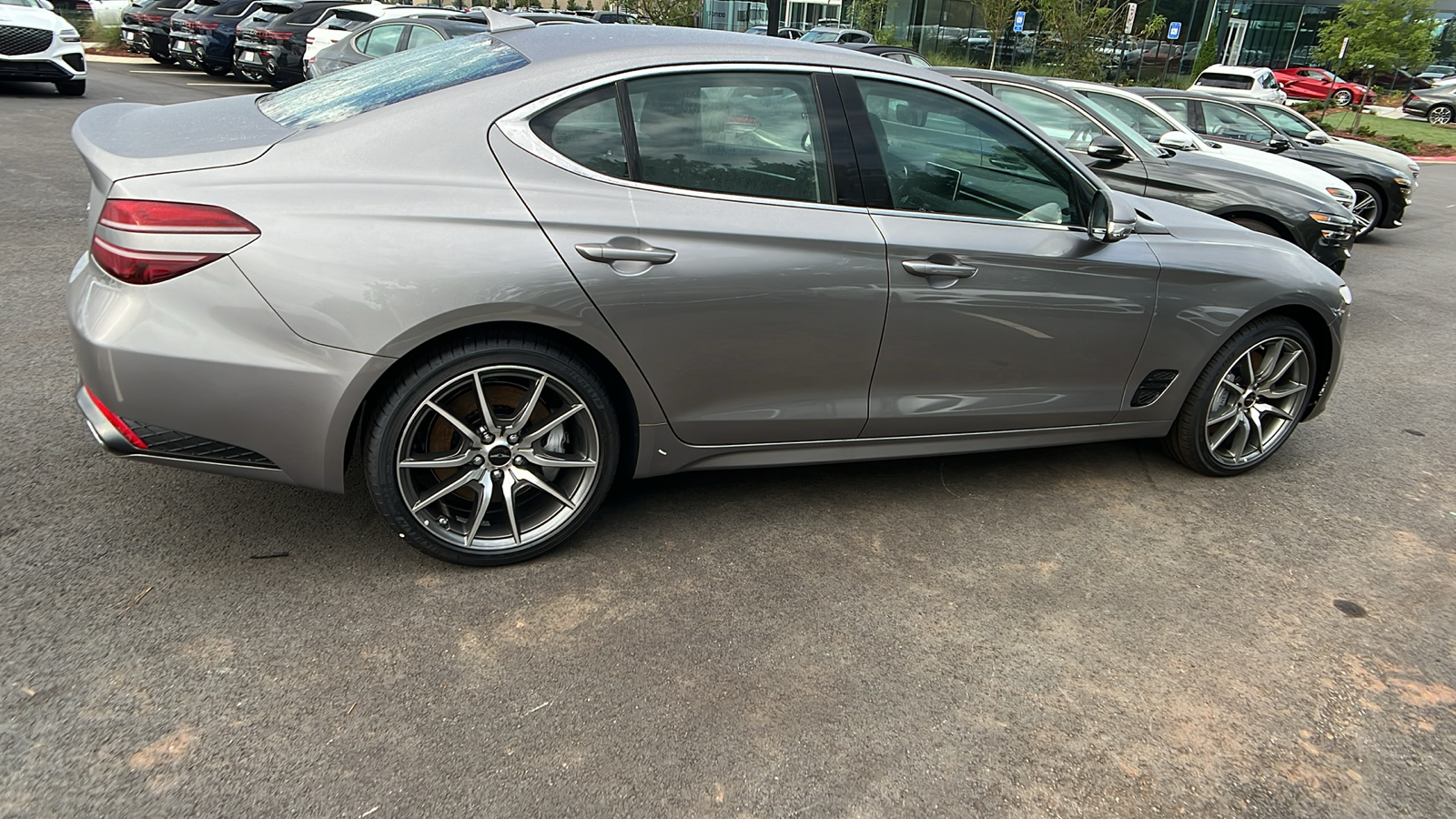 2025 Genesis G70 2.5T 8