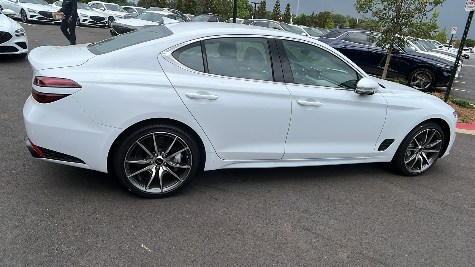 2025 Genesis G70 2.5T 8