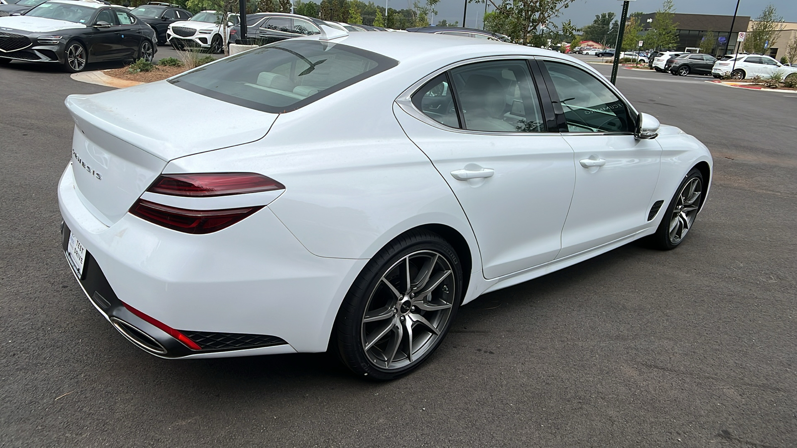 2025 Genesis G70 2.5T 17