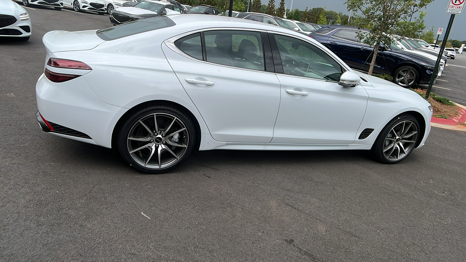 2025 Genesis G70 2.5T 18