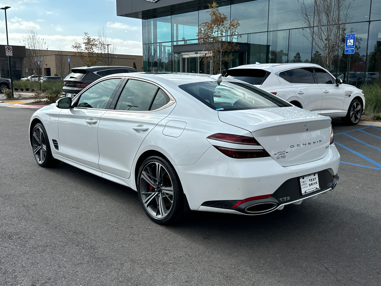 2025 Genesis G70 2.5T 5