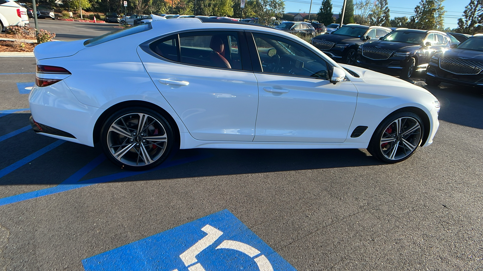 2025 Genesis G70 3.3T Sport Advanced 8