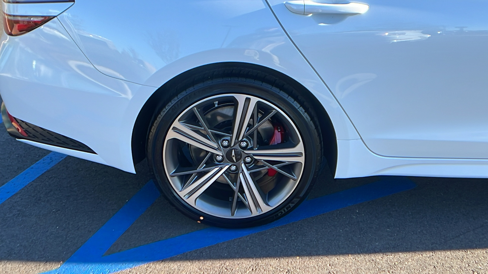 2025 Genesis G70 3.3T Sport Advanced 9