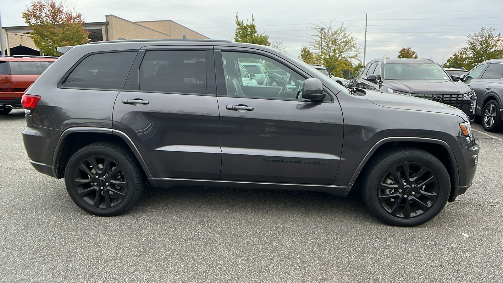 2018 Jeep Grand Cherokee Altitude 8