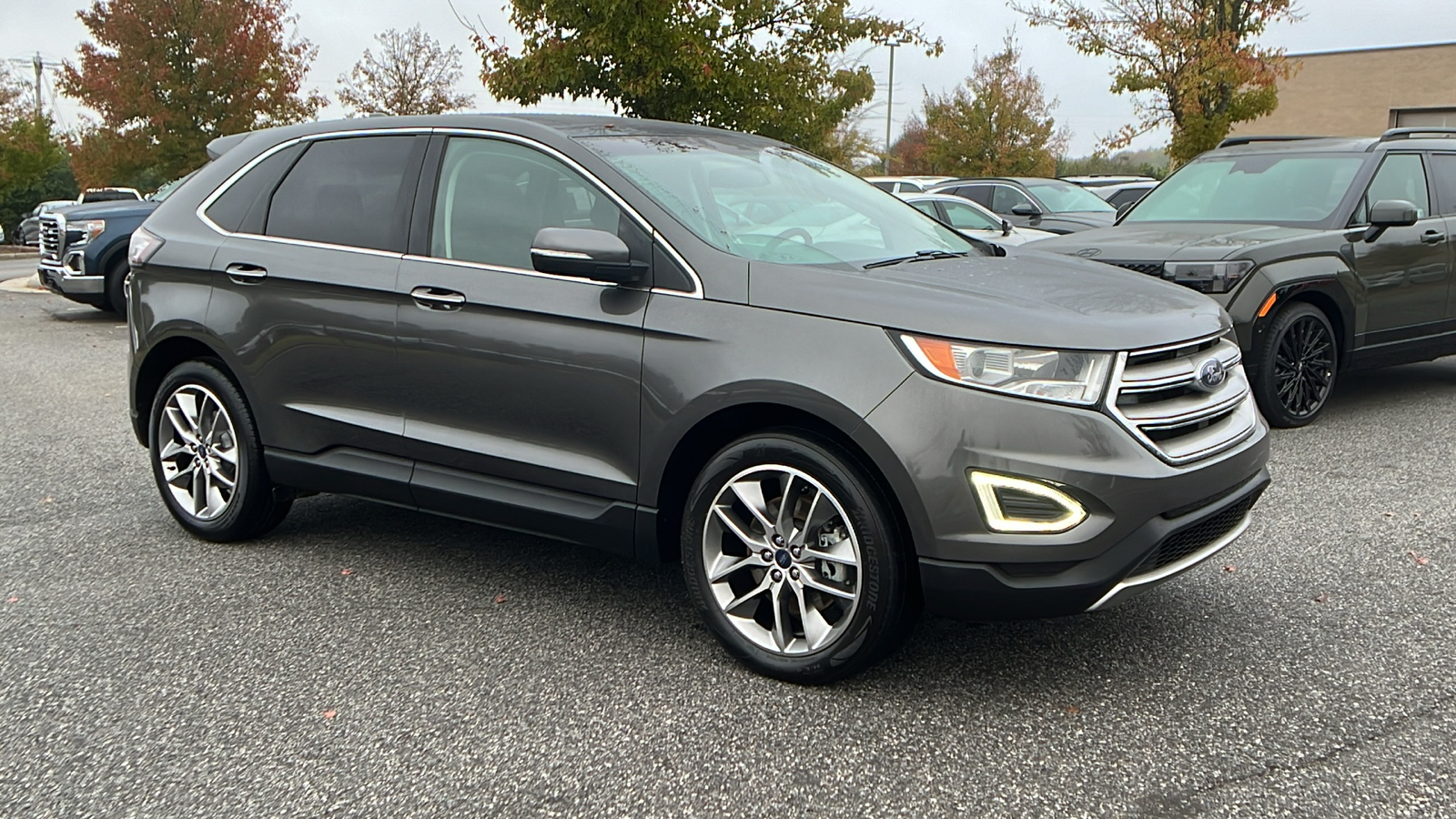 2016 Ford Edge Titanium 1