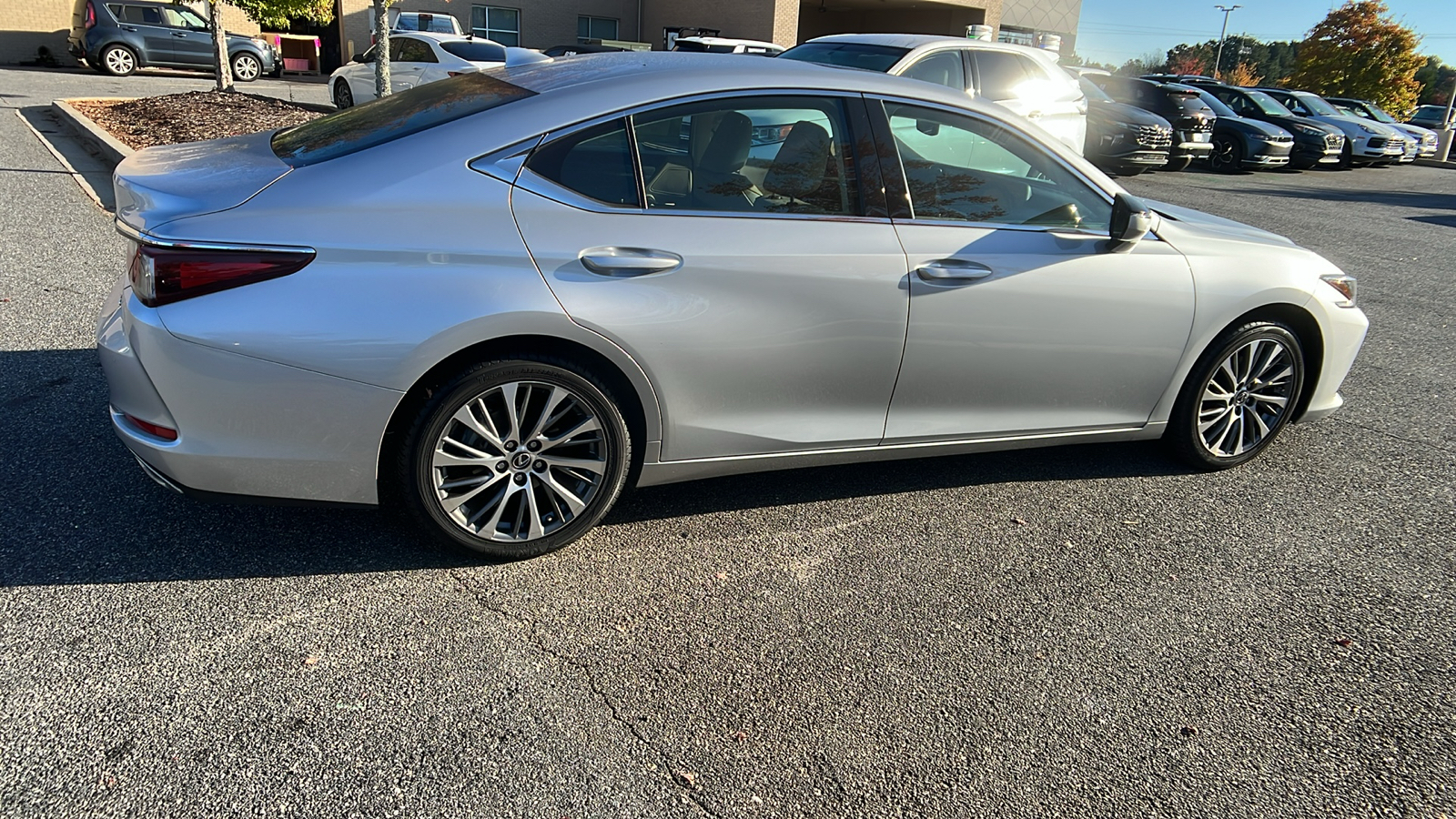 2019 Lexus ES 350 Luxury 8