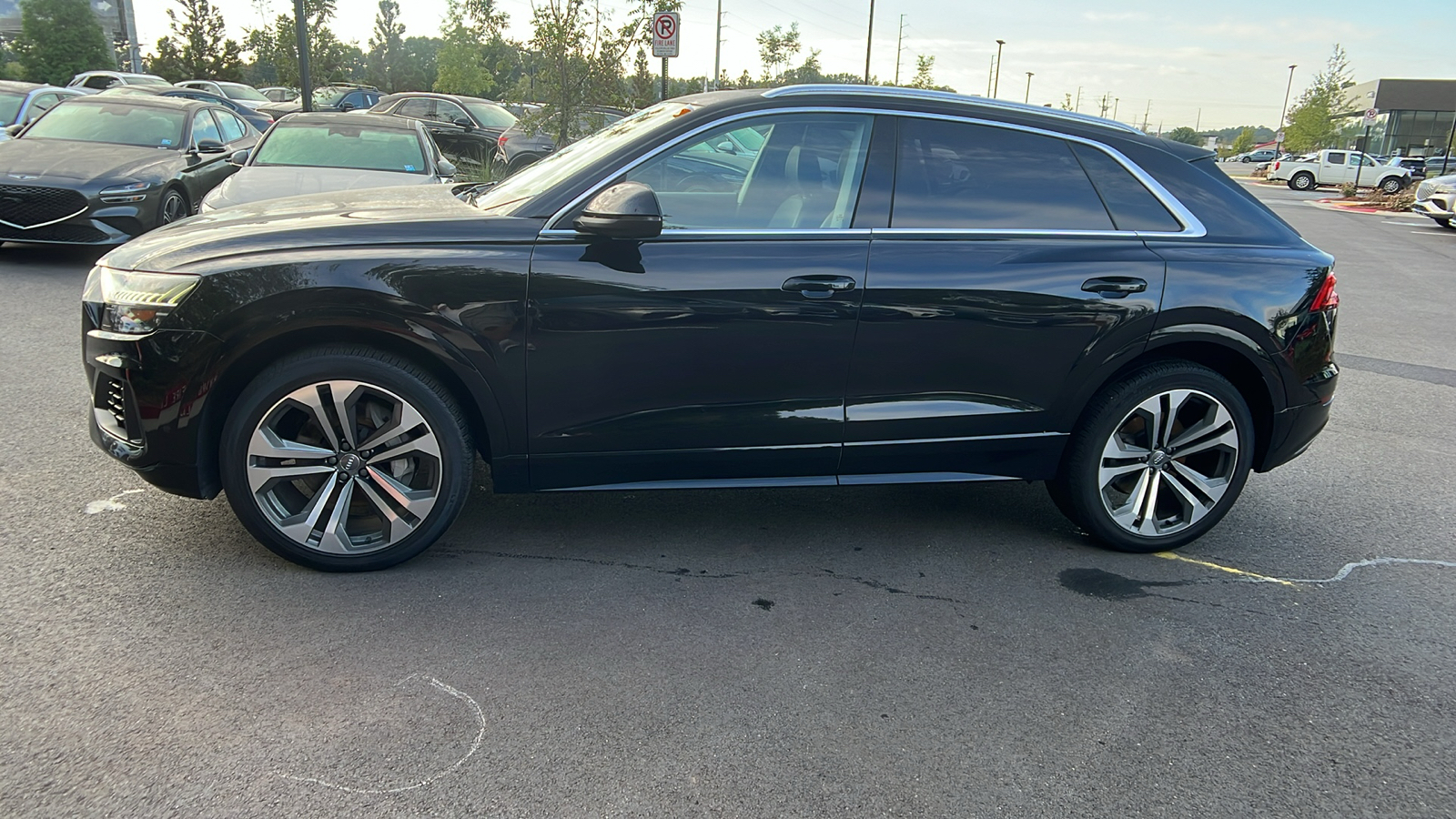 2019 Audi Q8  4