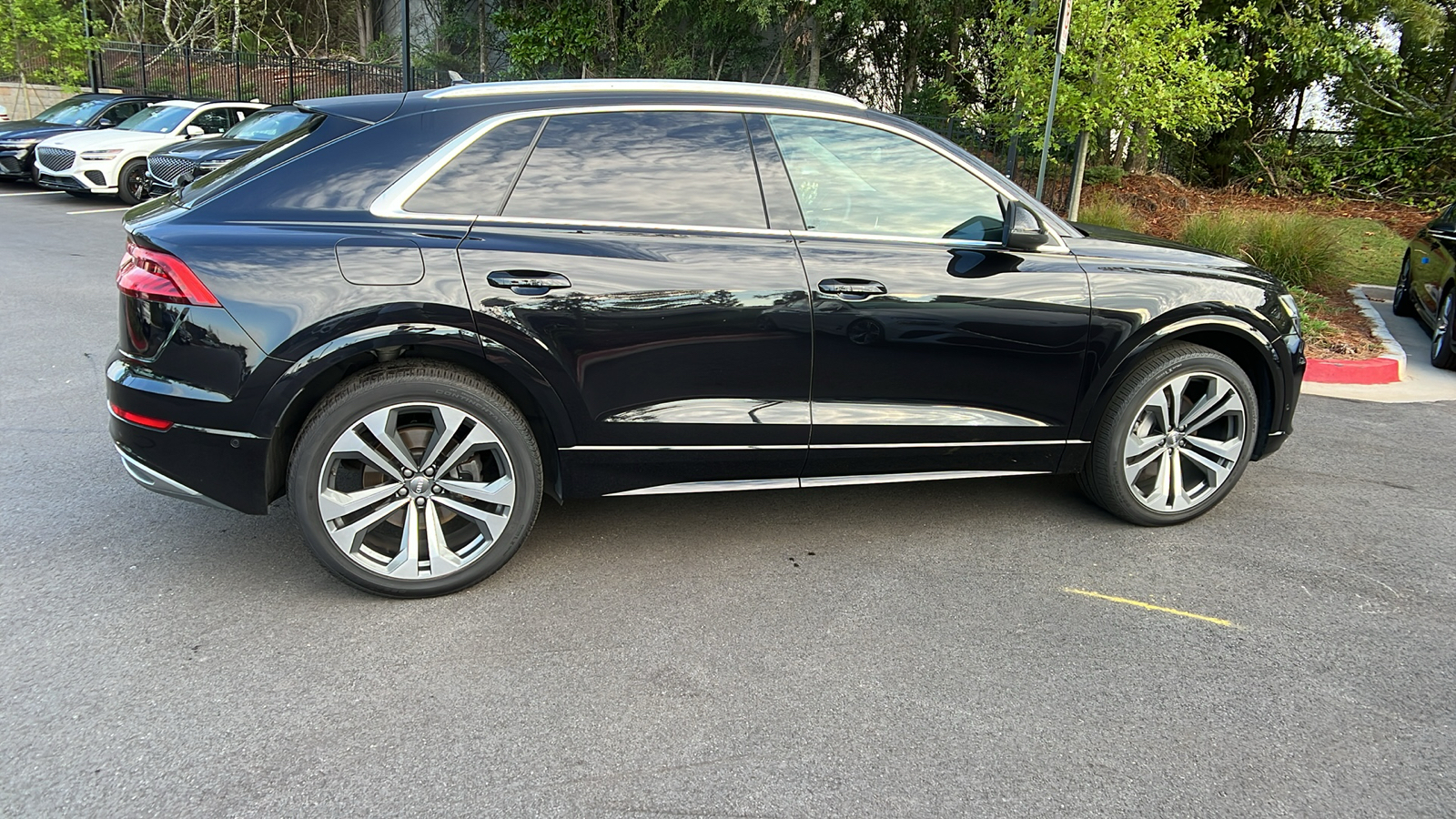 2019 Audi Q8  7