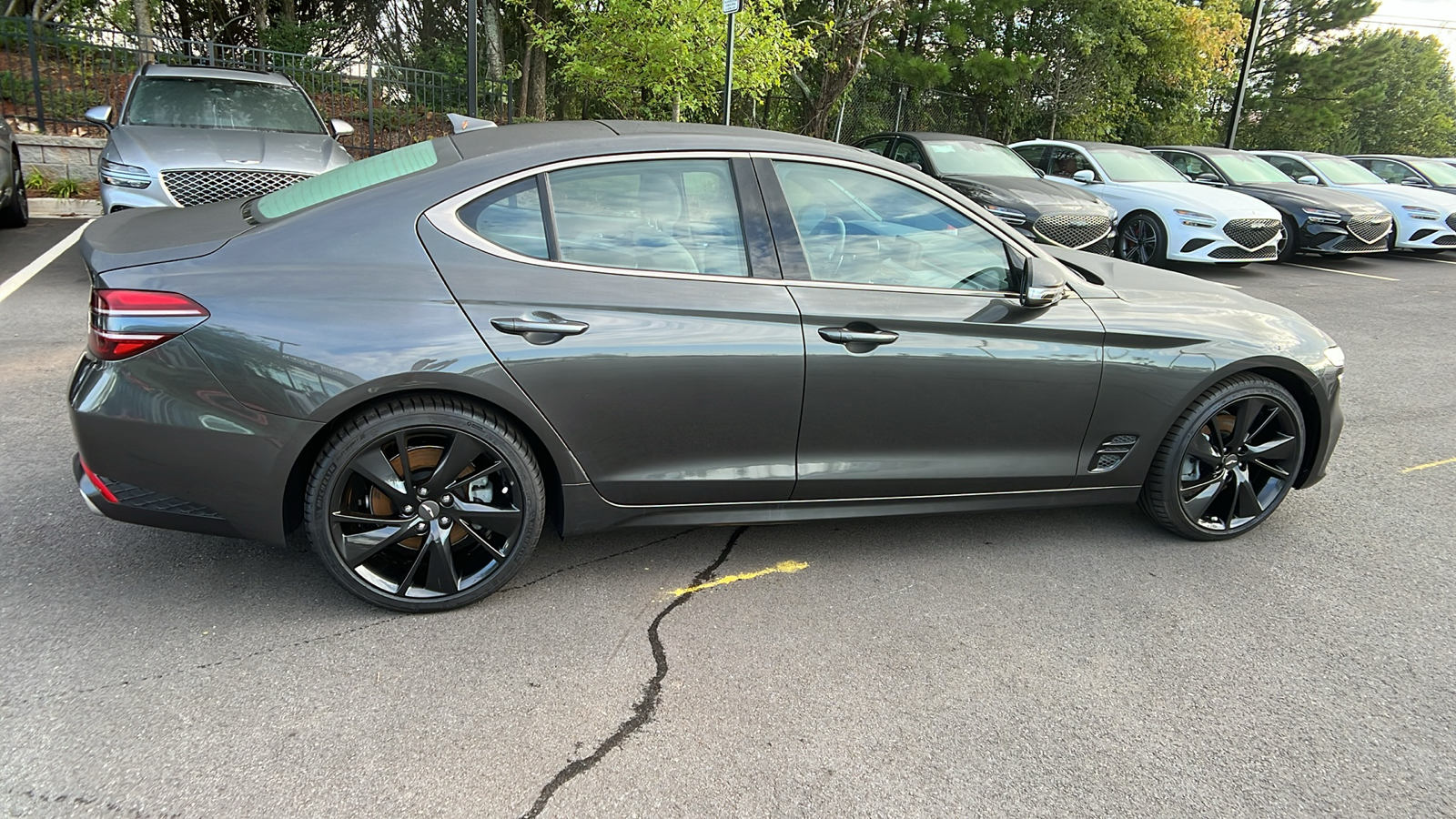 2023 Genesis G70 2.0T 8