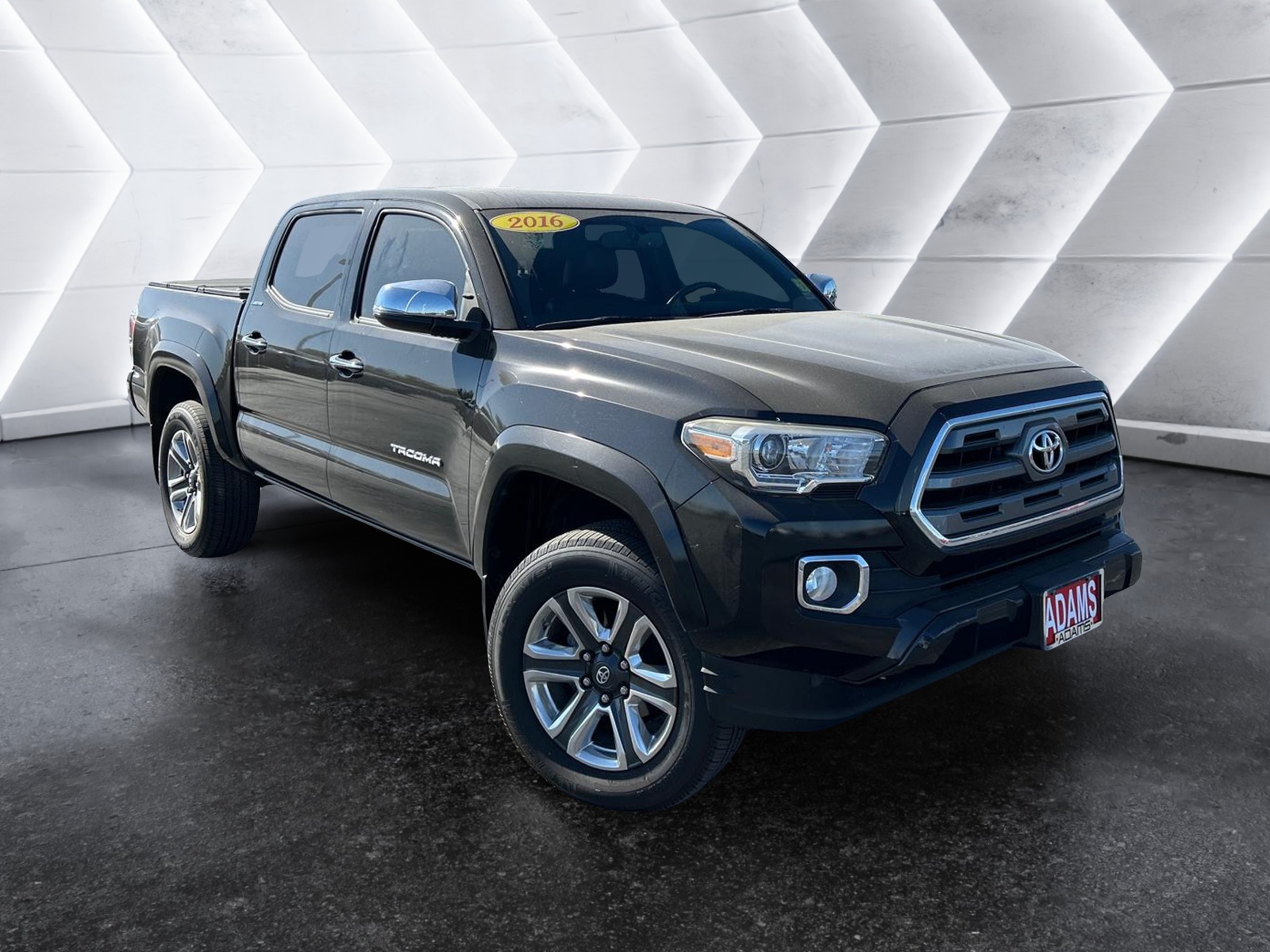 2016 Toyota Tacoma Limited 1