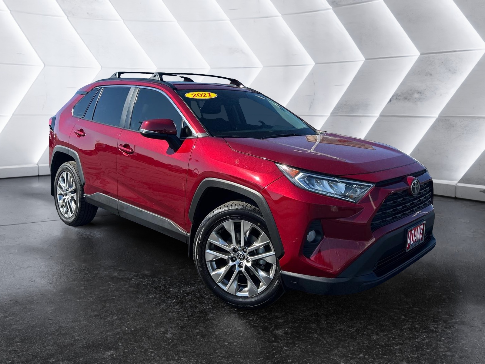 2021 Toyota RAV4 XLE Premium 1