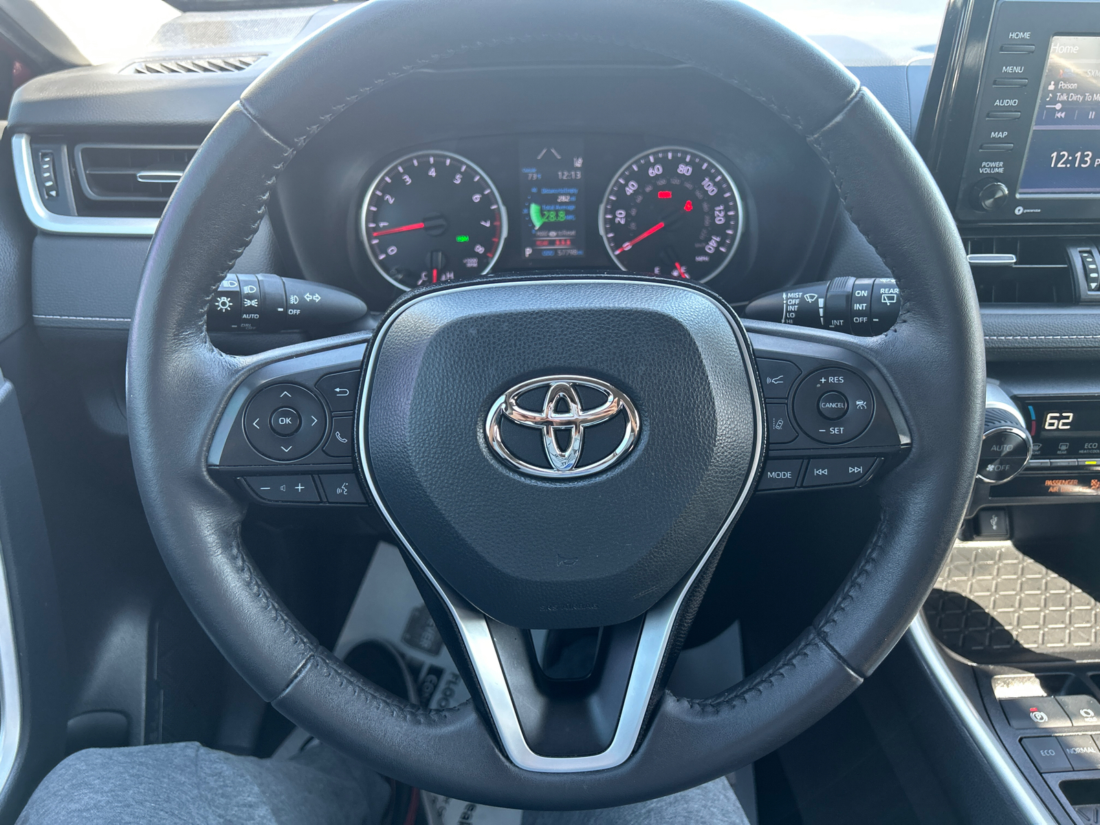 2021 Toyota RAV4 XLE Premium 23