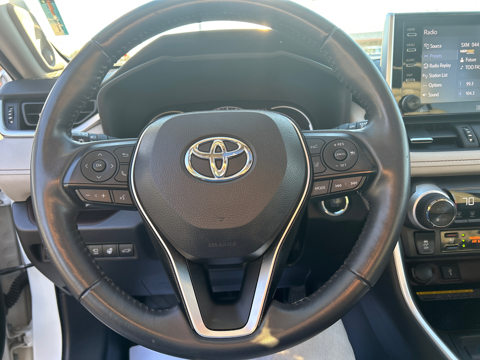 2020 Toyota RAV4 Limited 29