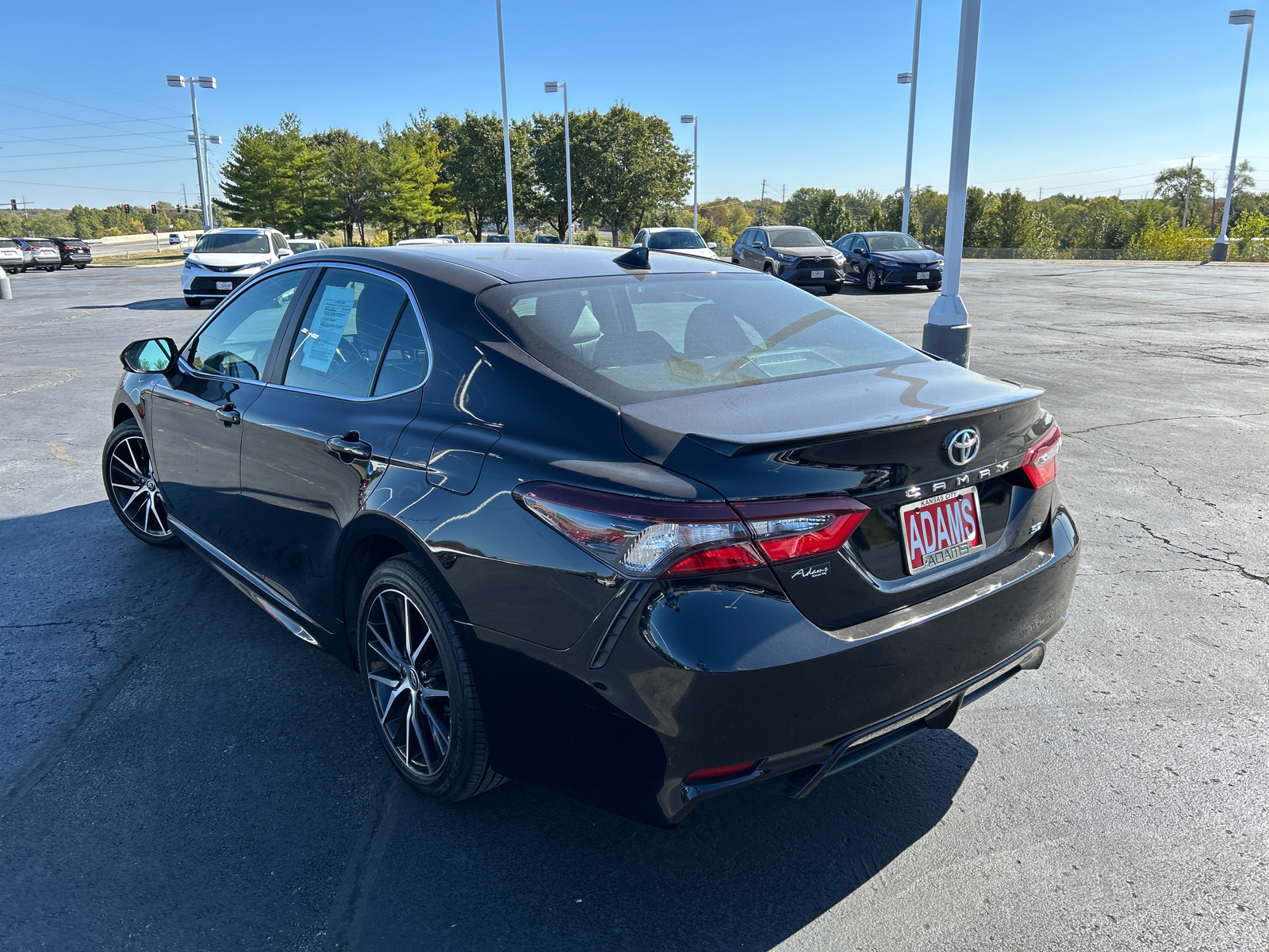 2021 Toyota Camry SE 7