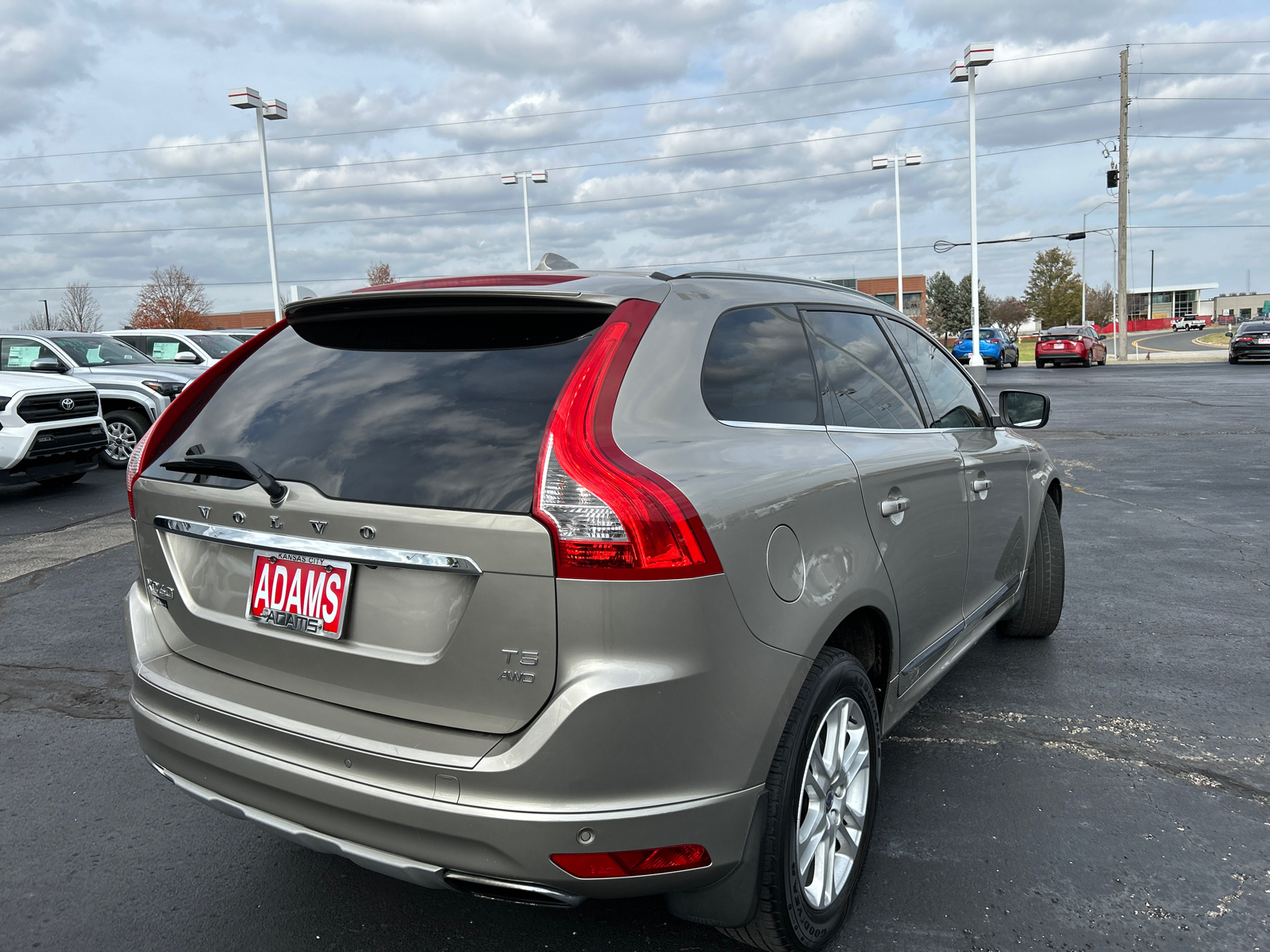 2016 Volvo XC60 T5 Platinum 9