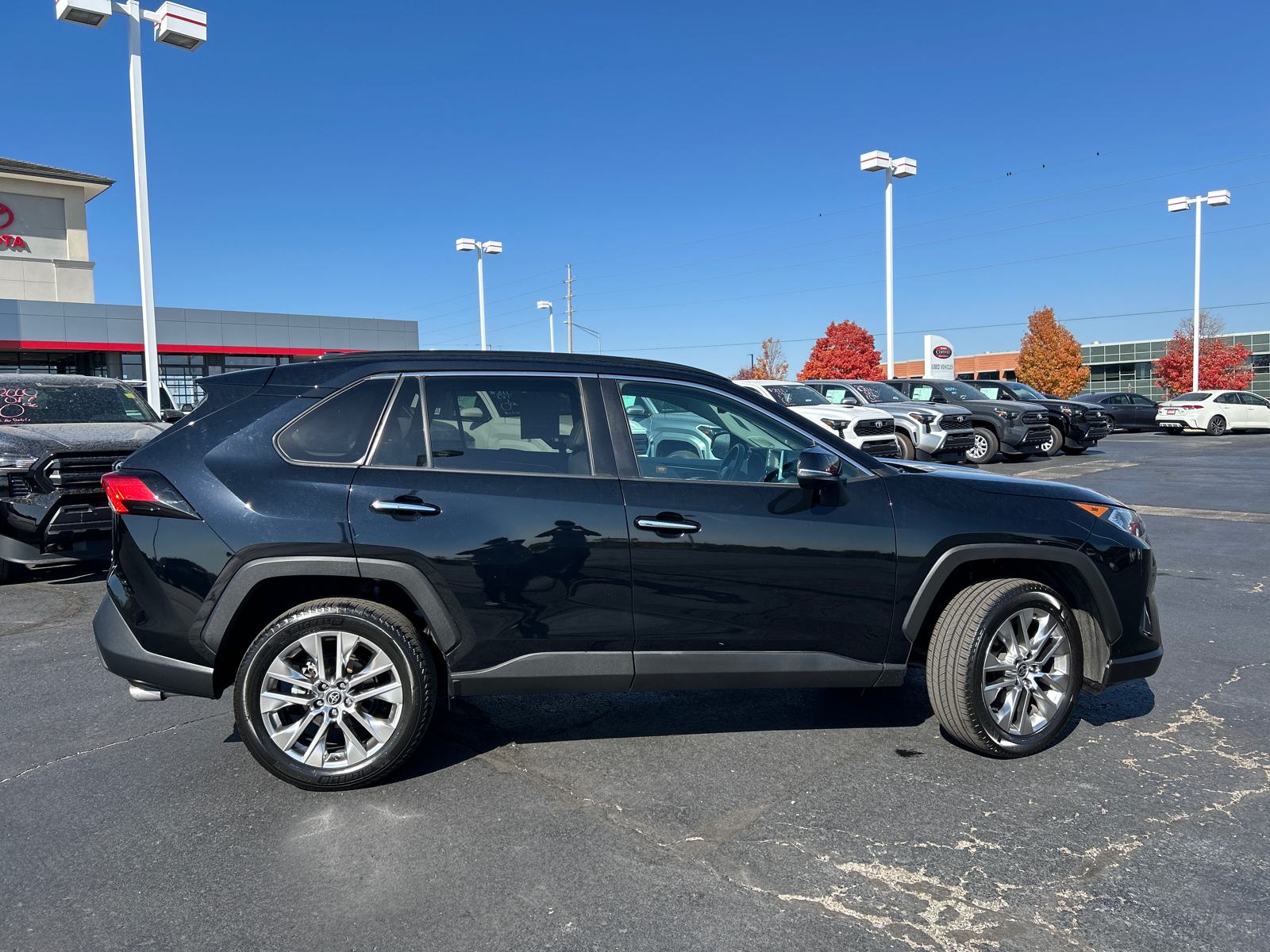 2021 Toyota RAV4 Limited 10