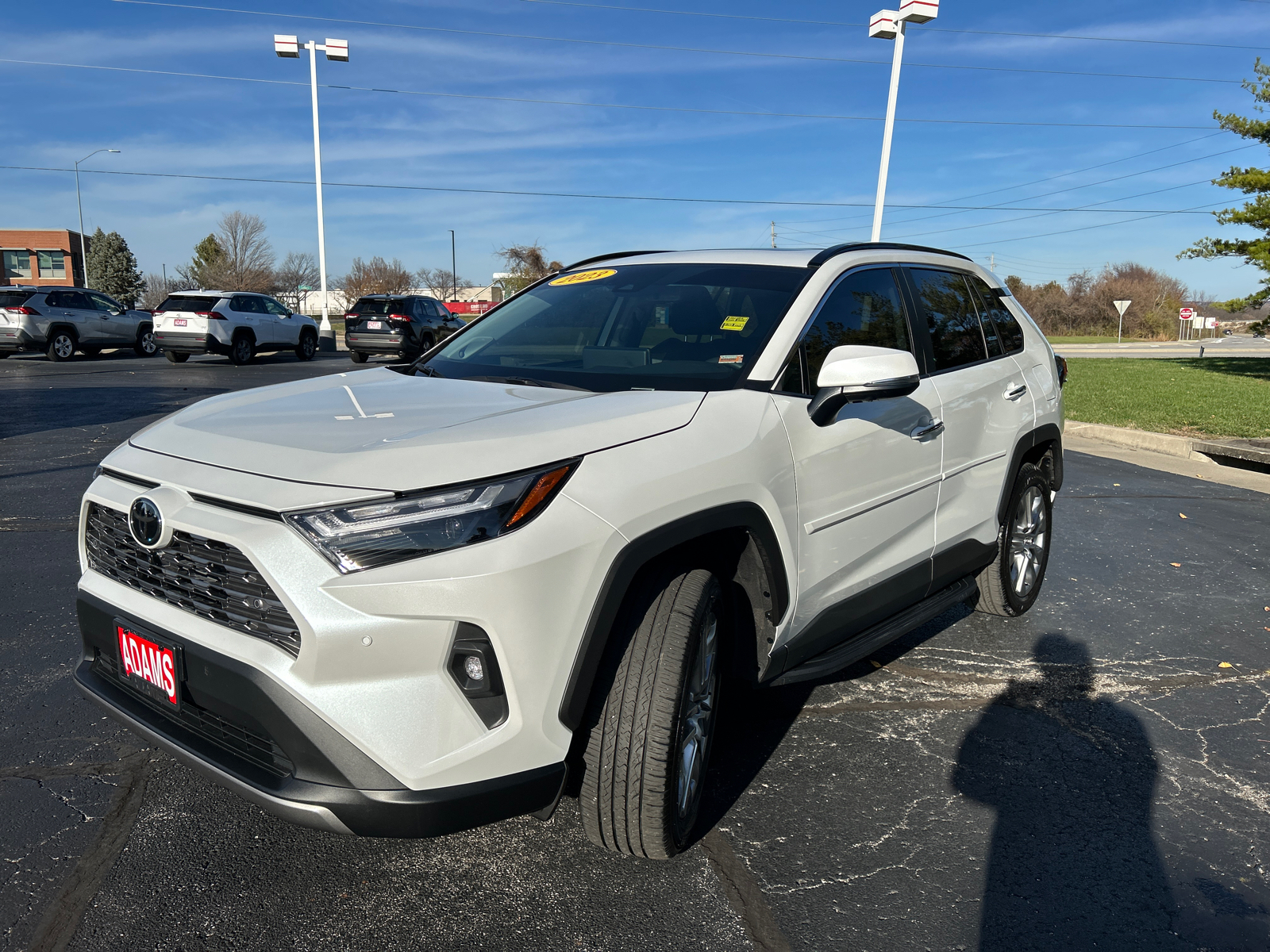 2023 Toyota RAV4 Limited 4