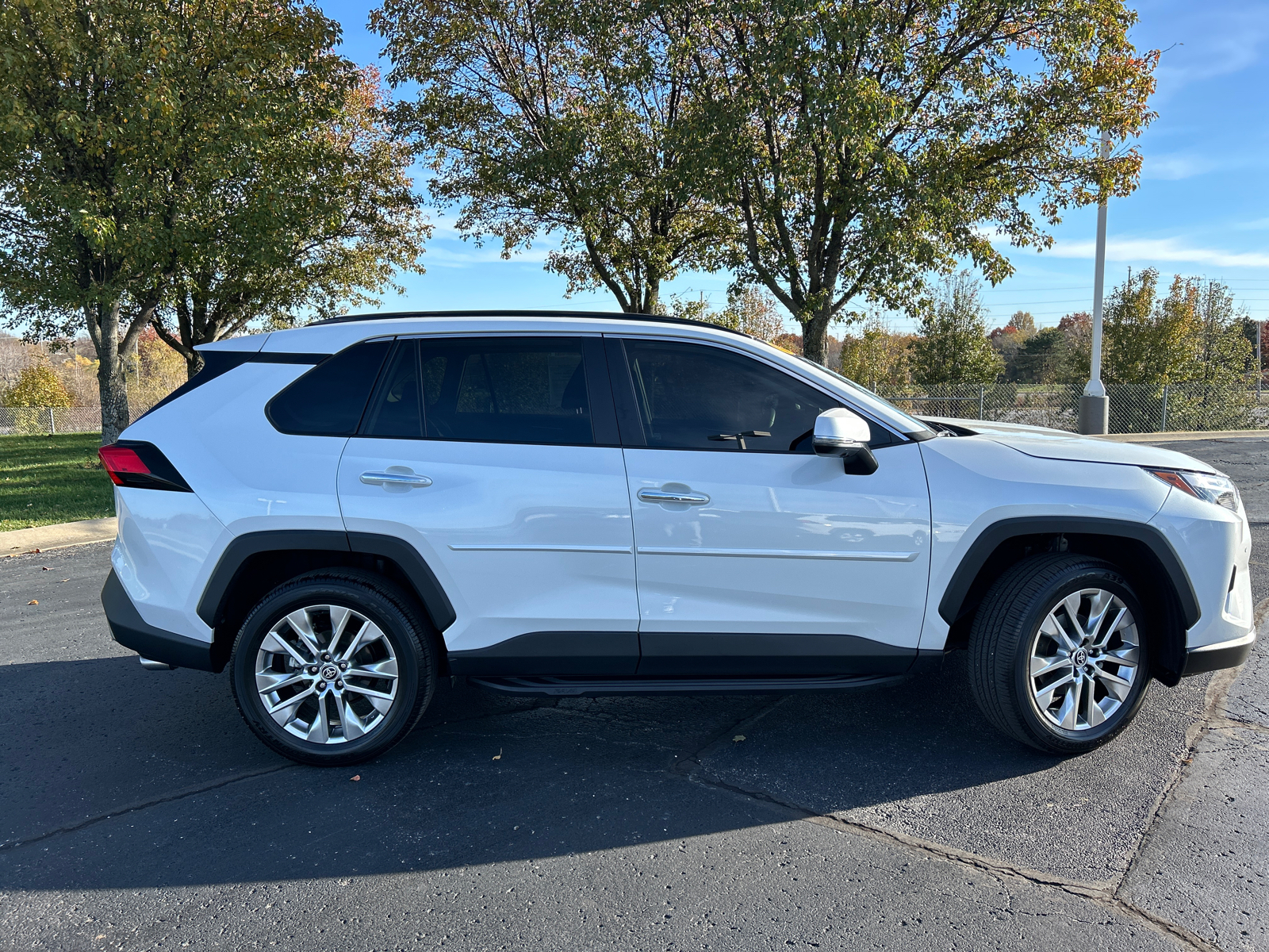 2023 Toyota RAV4 Limited 10