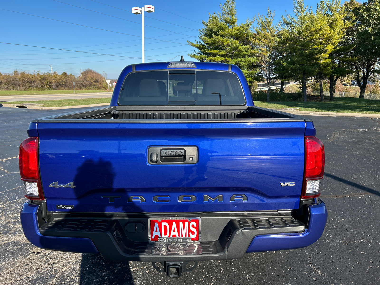 2022 Toyota Tacoma 4WD SR5 8