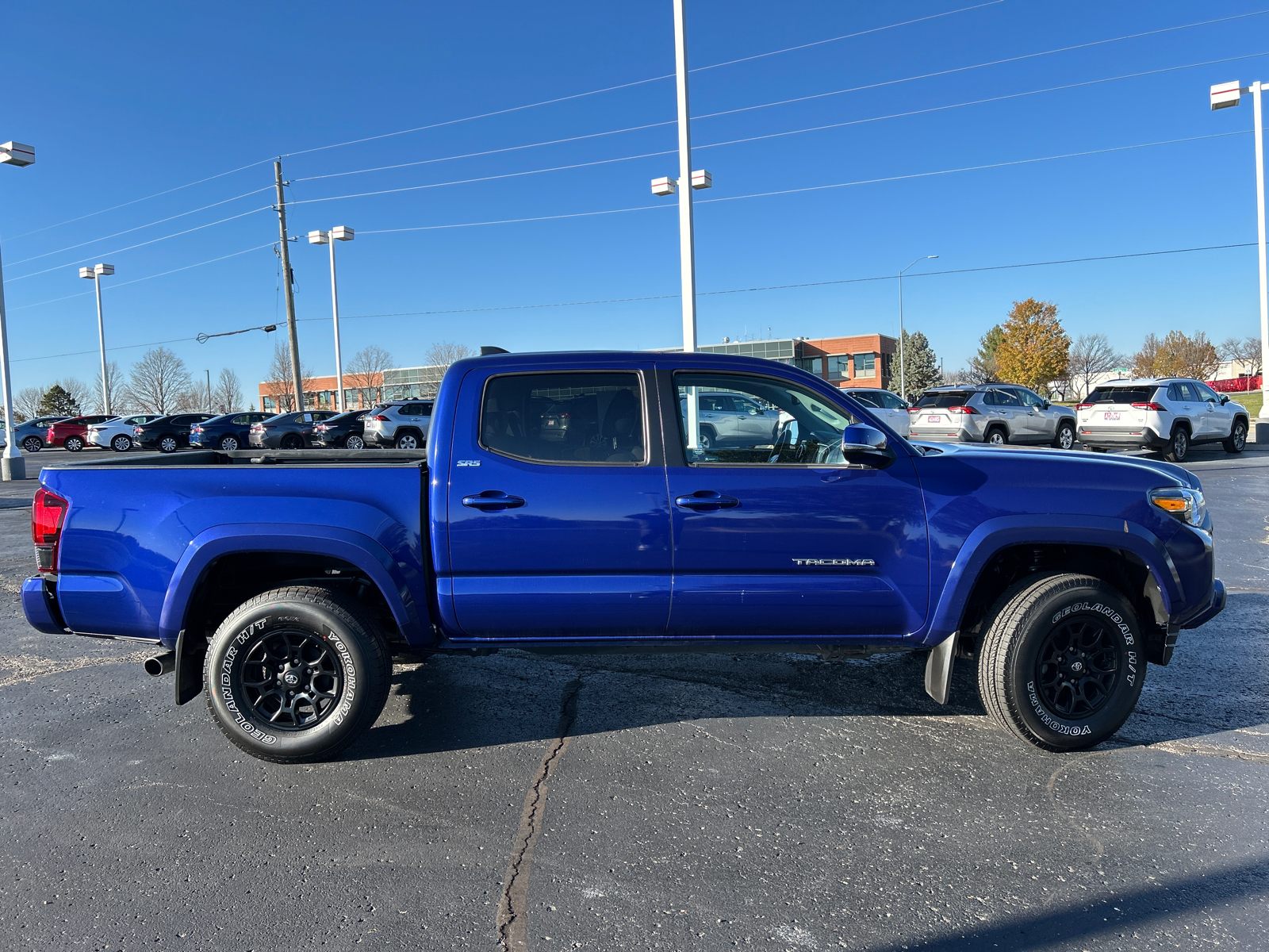 2022 Toyota Tacoma 4WD SR5 10