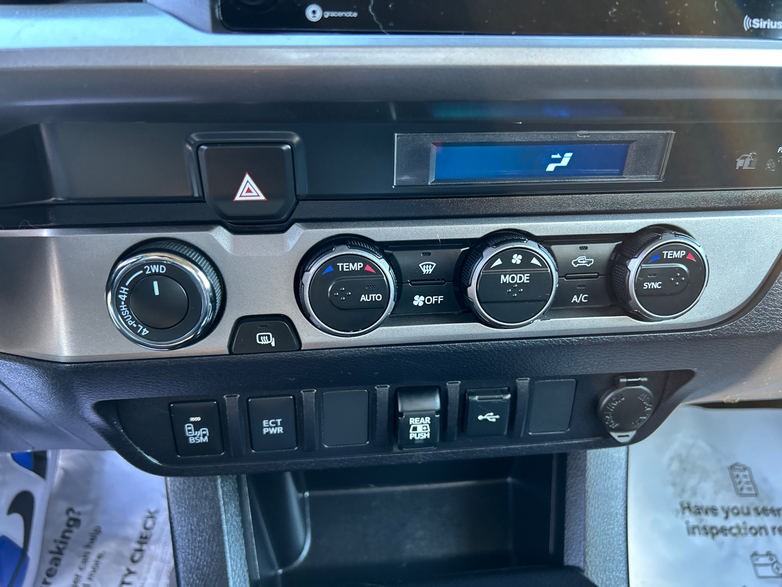 2022 Toyota Tacoma 4WD SR5 29