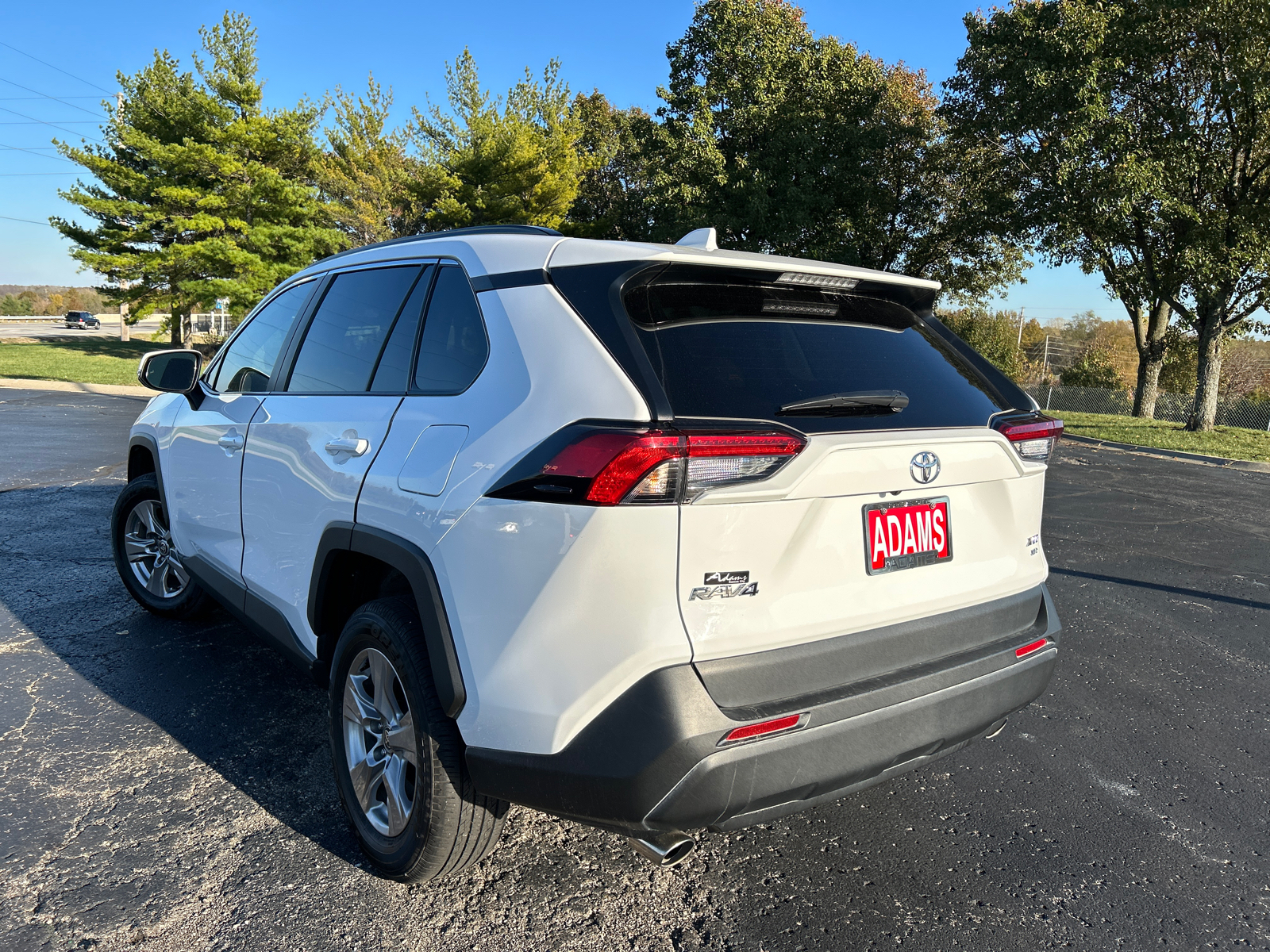 2022 Toyota RAV4 XLE 7