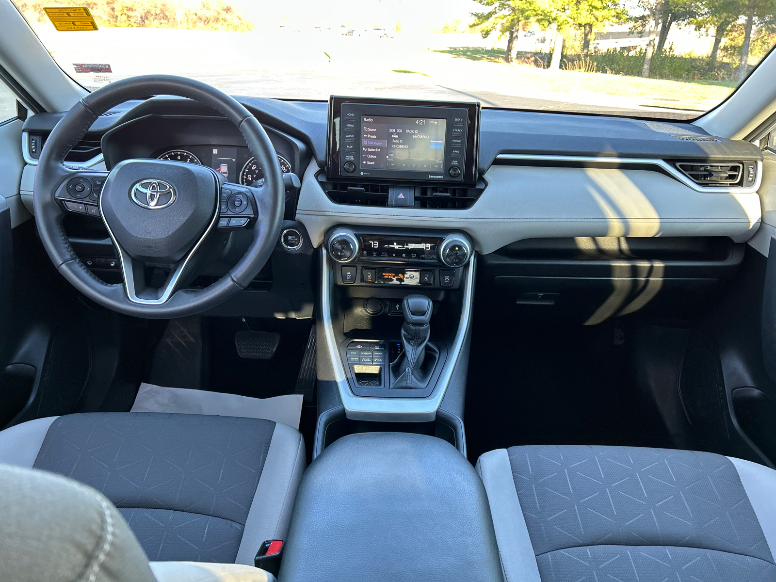 2022 Toyota RAV4 XLE 15