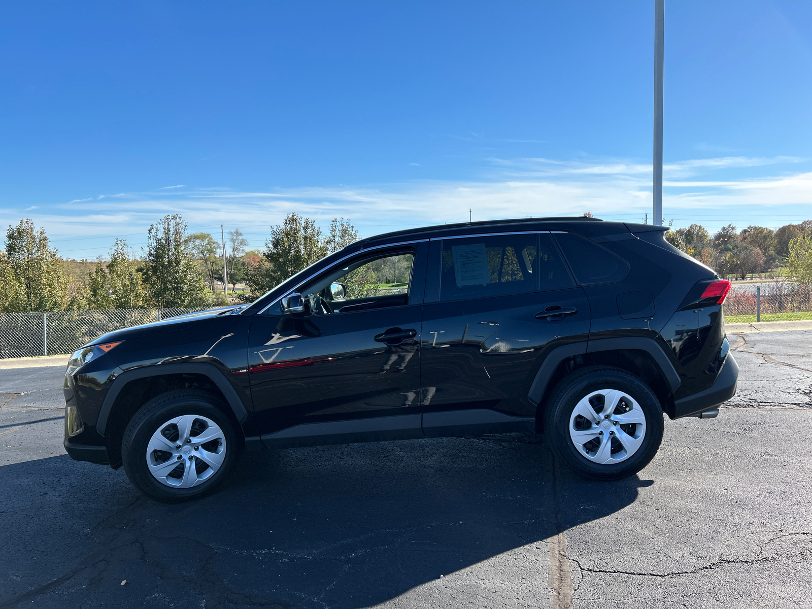 2021 Toyota RAV4 LE 5