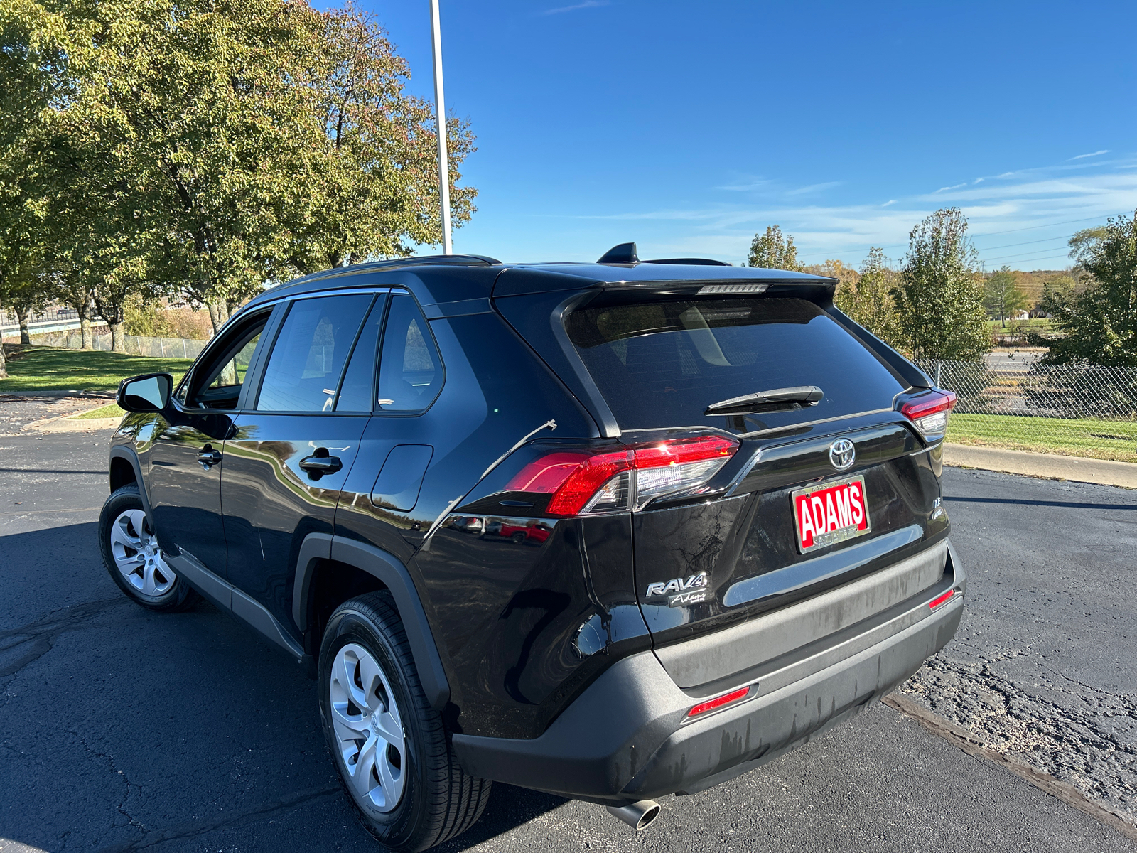 2021 Toyota RAV4 LE 7