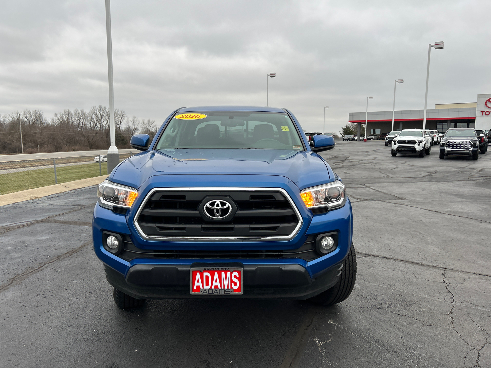 2016 Toyota Tacoma SR5 3