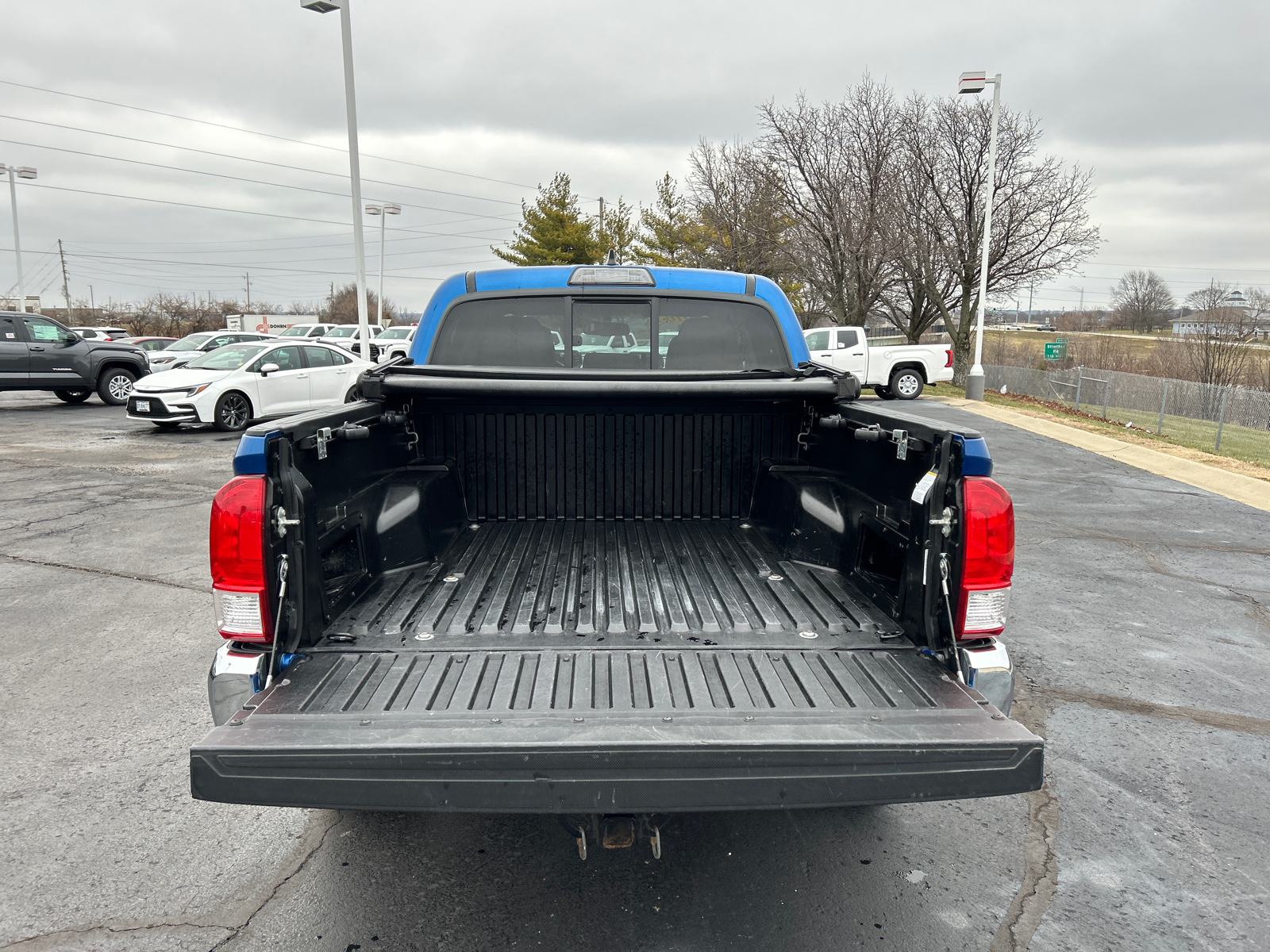 2016 Toyota Tacoma SR5 11