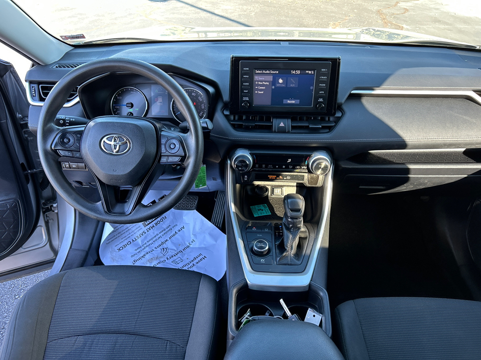 2019 Toyota RAV4 Hybrid LE 17