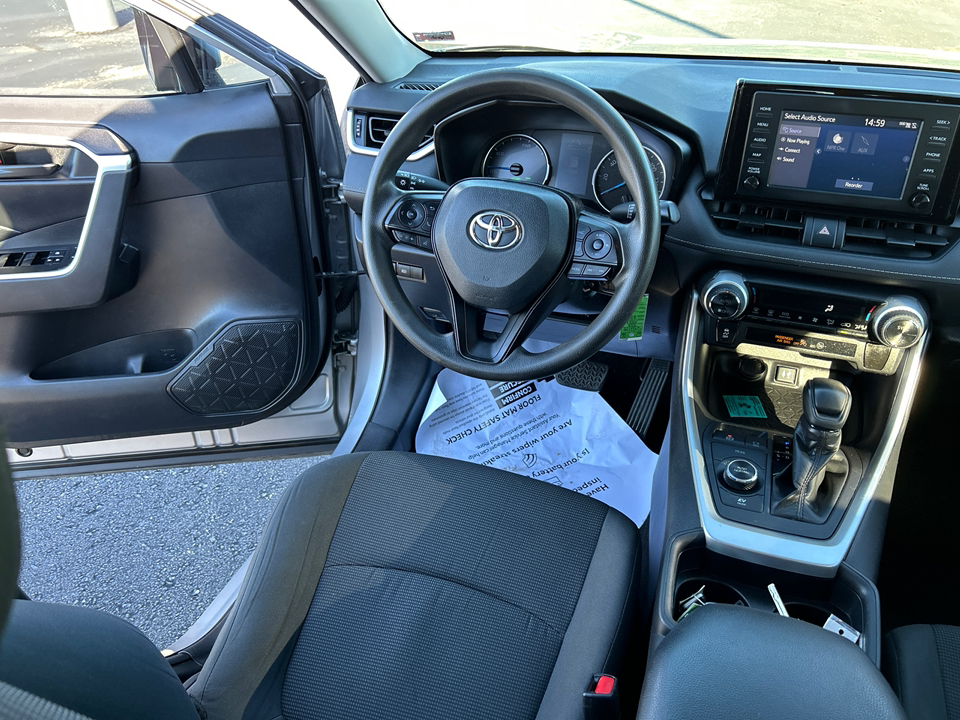 2019 Toyota RAV4 Hybrid LE 18