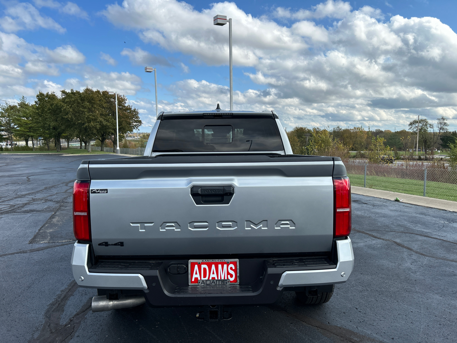 2024 Toyota Tacoma 4WD TRD Sport 8