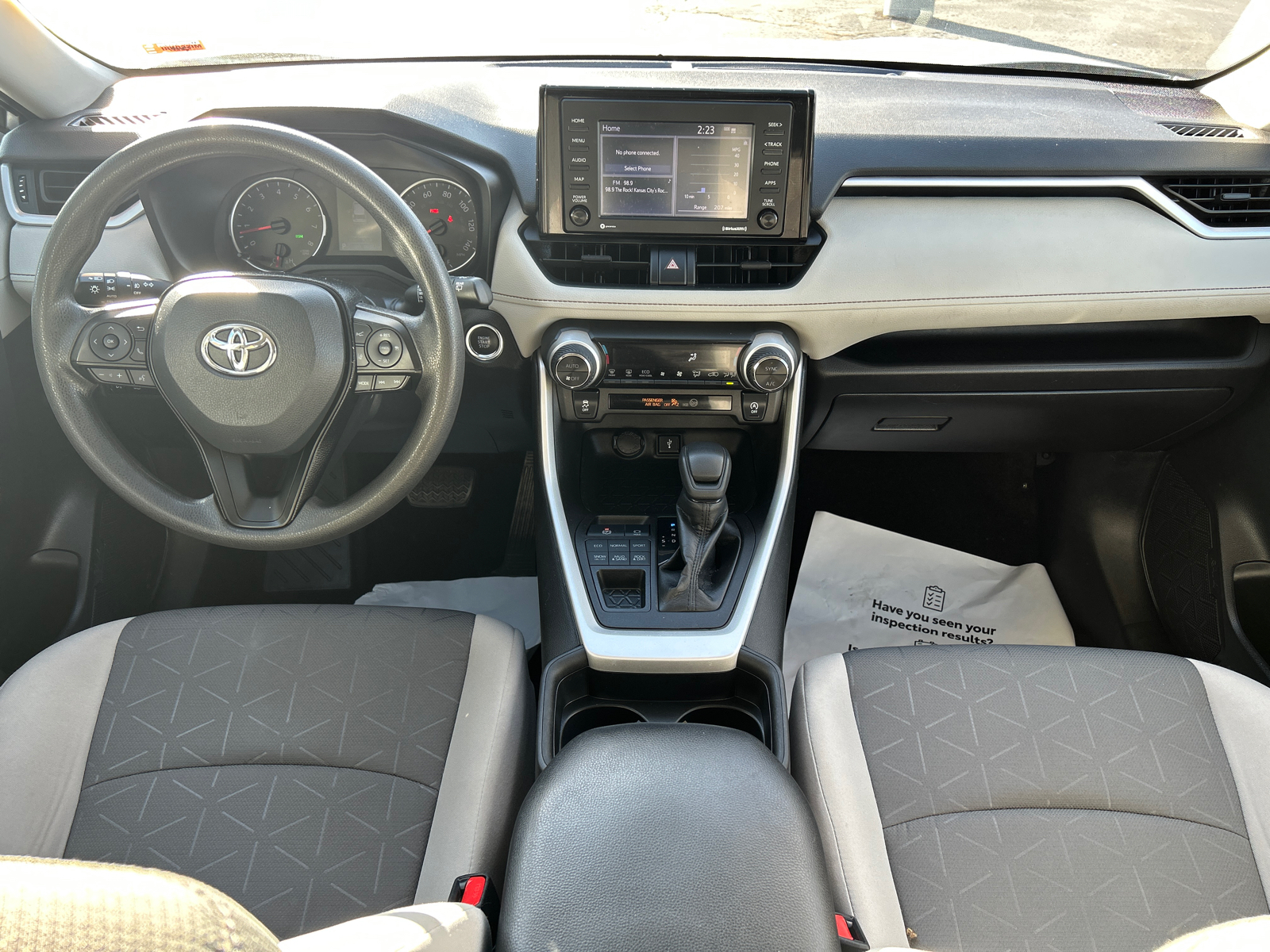 2021 Toyota RAV4 XLE 15