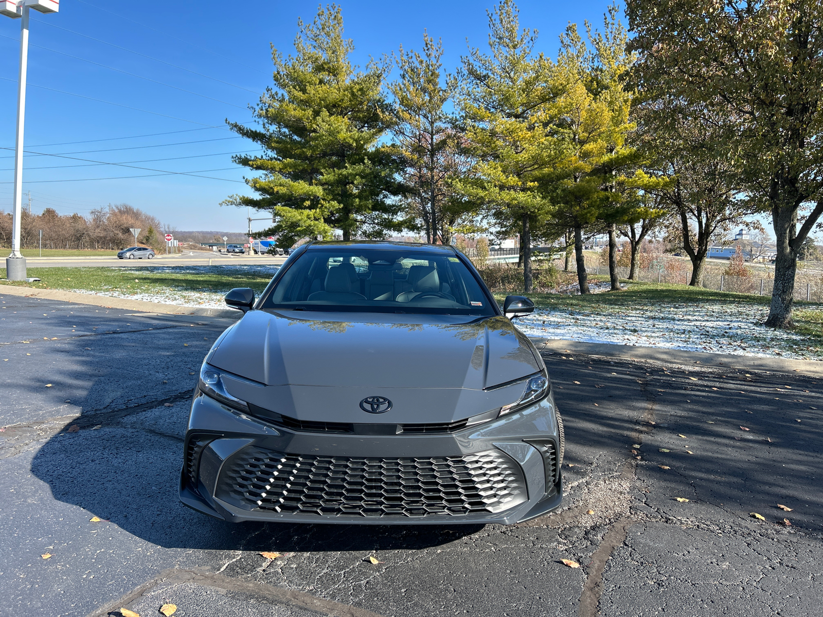 2025 Toyota Camry SE 3