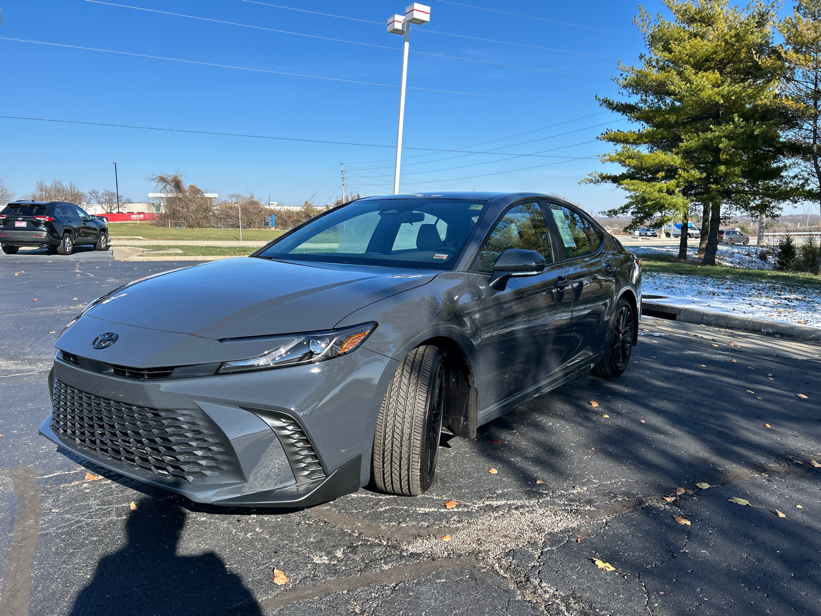 2025 Toyota Camry SE 4