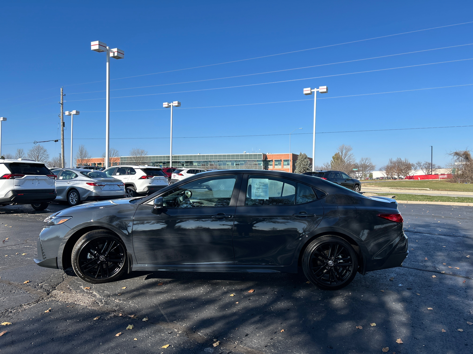 2025 Toyota Camry SE 5